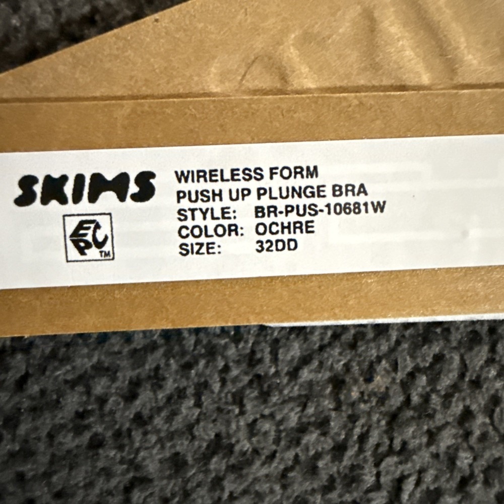 Skims Wireless Form Push Up Plunge Bra Ochre Beige 32DD BR-PUS-10681W NWT - Picture 5 of 5